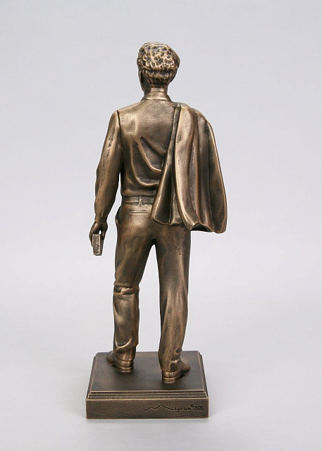 Figurine of Paruyr Sevak