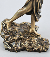 Figurine of Akhtamar with Scarf
