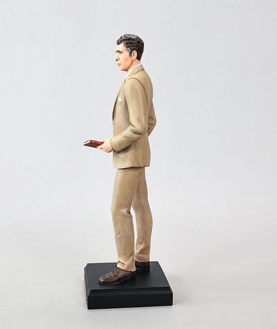 Yeghishe Charents figurine (hand-painted)