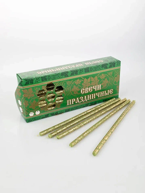 Set of  candles in a package