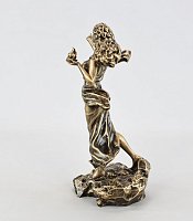 Figurine of Akhtamar with Scarf