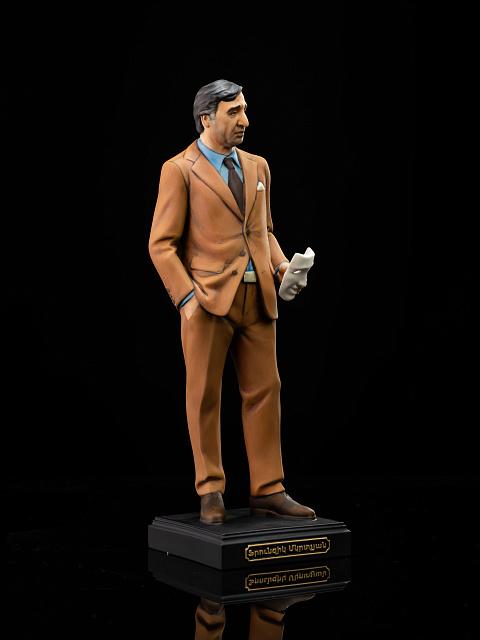 Statue of Frunzik Mkrtchyan (hand-painted)
