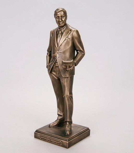 Figurine of Frunzik Mkrtchyan