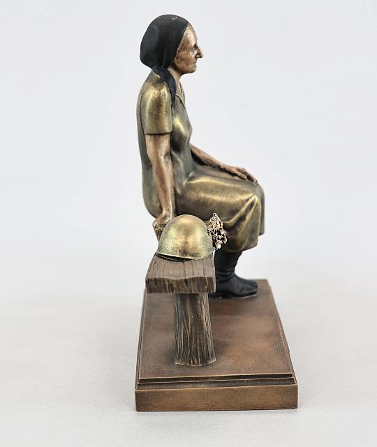 Statuette Arshaluys Khanjian (Vernissage color)