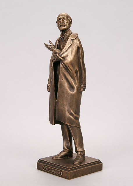 Figurine of Sos Sargsyan