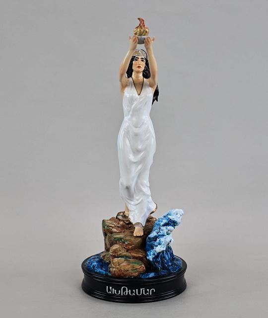 Figurine of Akhtamar (hand-painted)