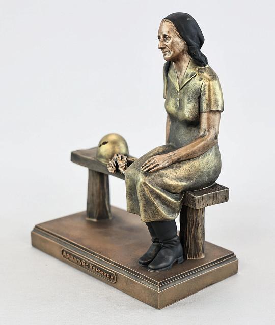 Statuette Arshaluys Khanjian (Vernissage color)