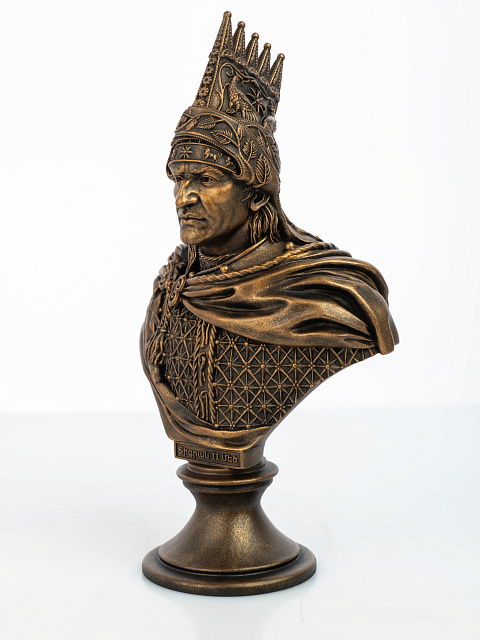 Bust of King Tigranes the Great II (aged bronze)