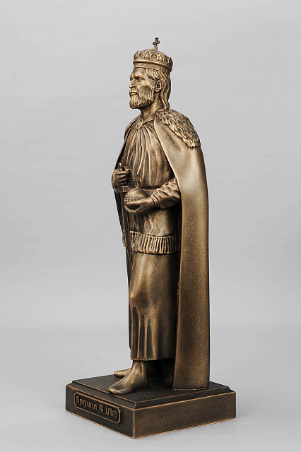 Statue of King Trdat III the Great