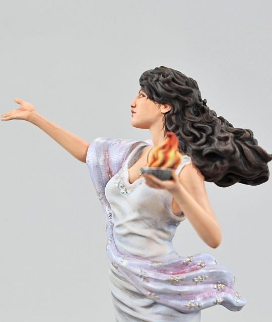 Aghtamar figurine with a scarf (hand-painted)
