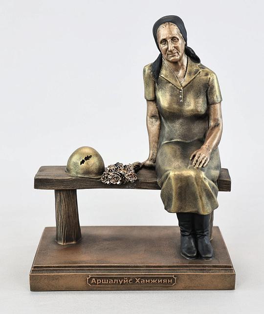 Statuette Arshaluys Khanjian (Vernissage color)