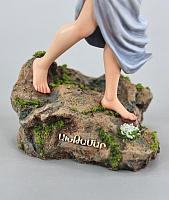 Aghtamar figurine with a scarf (hand-painted)