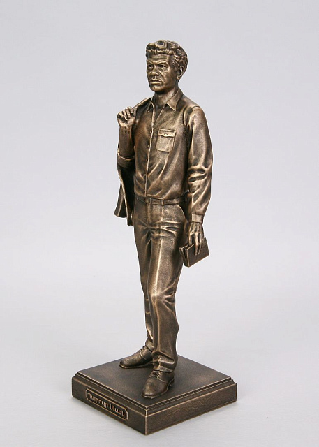 Figurine of Paruyr Sevak