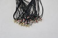 Pendant with garnet