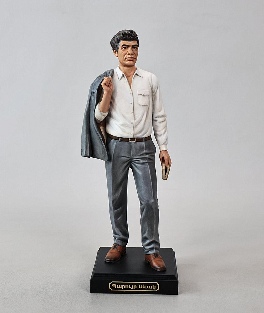 Figurine of Paruyr Sevak  (hand-painted)