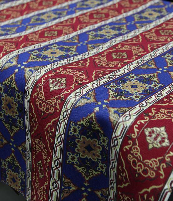 Tablecloth with Armenian ornament (color 5)