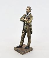 Figurine of Raffi (Akhop Melik-Akopyan) (Vernissage color)