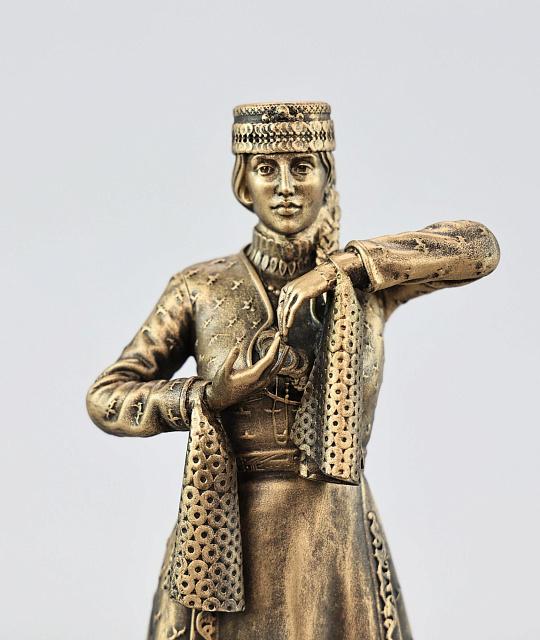 Statuette Dancing Girl