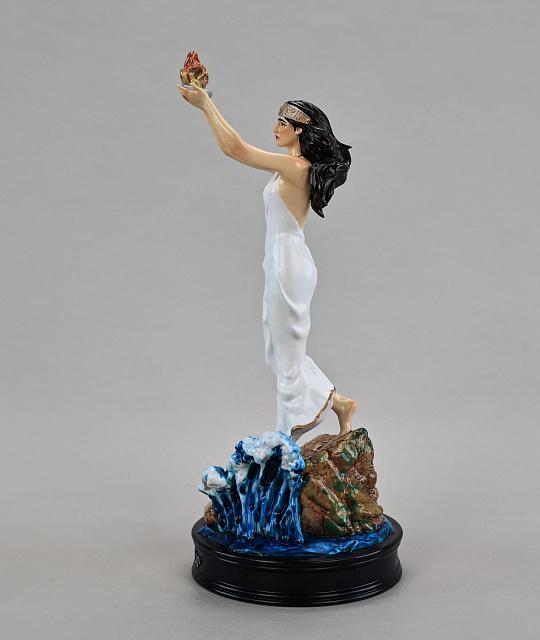 Figurine of Akhtamar (hand-painted)