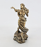Figurine of Akhtamar with Scarf