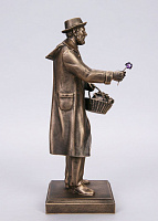 Figurine of the Giver