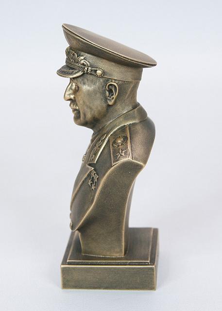 Bust of Ivan Bagramyan