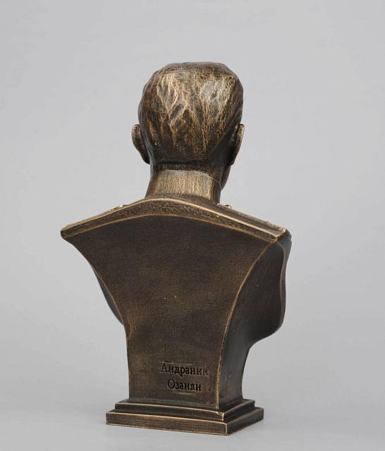 Andranik Ozanyan (bust)